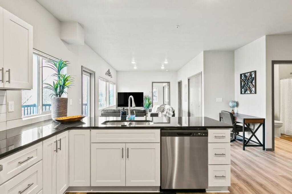 Spacious New 2 Bed 2 Bath Apt By Downtown Spokane Dış mekan fotoğraf